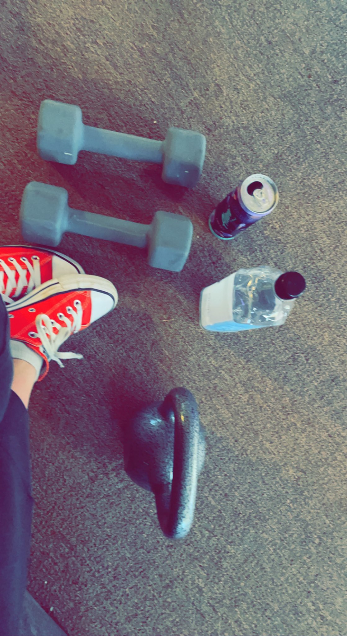 Gym life .. weight loss is hard but I am getting it done ✅ #weightloss #MondayMotivation https://t.co/Pt4oXCOLtS
