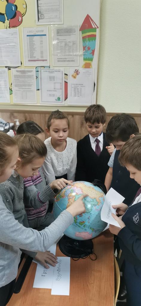 Неделя дружбы народов, посвященная Международному дню родного языка завершилась викториной для учеников Школы🌍🤝
#деньродногоязыка2022 #ВсеМыРоссия #ДружбаНародов #ГодКультурногоНаследия63