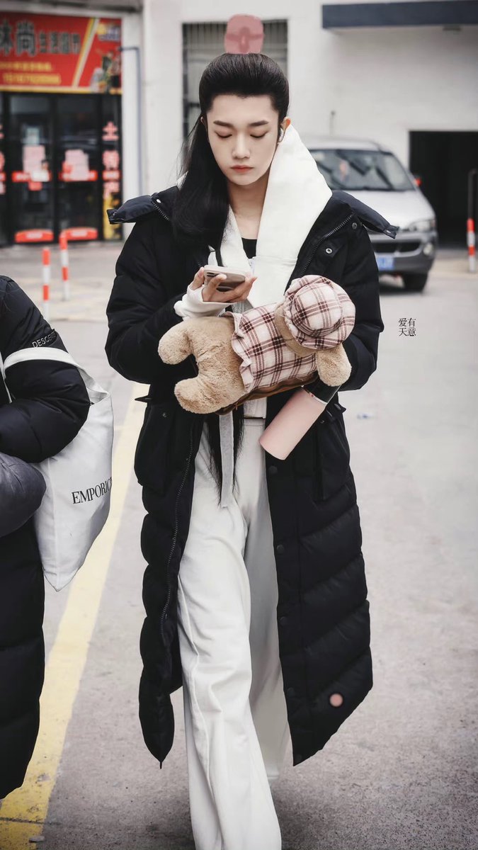 Newwei5's tweet photo. น้องอิ๋งฮ่าวน่ารักมาก☺️💖
📸爱有天意·孙滢皓
🎬 #仙剑奇侠传四
#SunYinghao #IXFORM https://t.co/xSwF4sPtvS