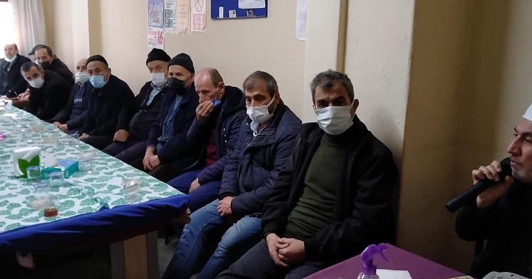 Küre Der başkanımız Mehmet Yılmaz’ın rahmetli babası ve annesi için okuttuğu Mevlüt’e katıldık . 
 Allah rahmet eylesin mekanları cennet olsun. Rabbim geride kalanlara sağlıklı uzun ömür versin. #KasderfedAnkara