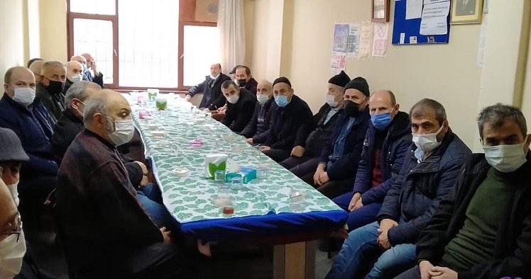 kasderfedankara's tweet photo. Küre Der başkanımız Mehmet Yılmaz’ın rahmetli babası ve annesi için okuttuğu Mevlüt’e katıldık . 
 Allah rahmet eylesin mekanları cennet olsun. Rabbim geride kalanlara sağlıklı uzun ömür versin. #KasderfedAnkara https://t.co/CIYx2eajxT