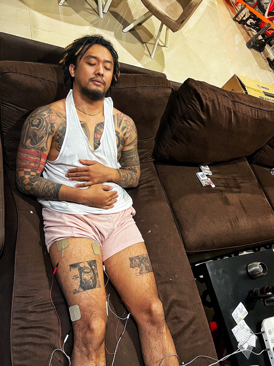 suaminya kartika tweet media