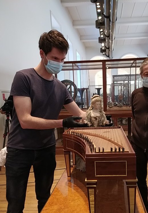 Musée des Arts Métiers tweet media