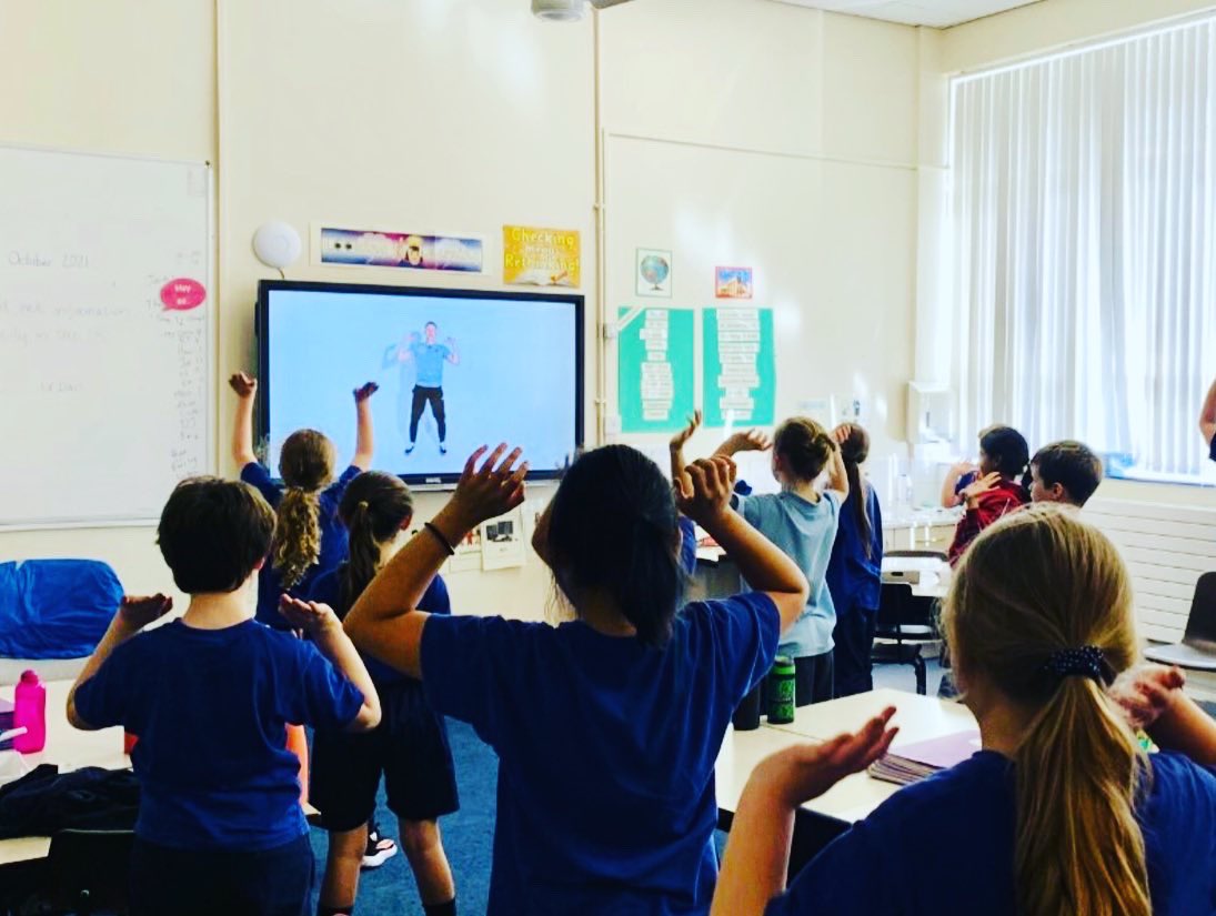 Mr Kelly tweet media