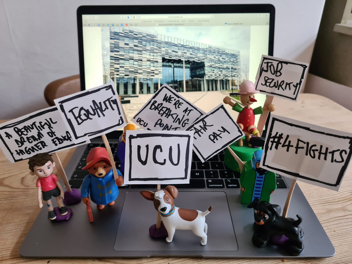 dugganjr's tweet photo. Absolute scenes from the @ucu @manmetucu picket this morning. #4fights #weareatbreakingpoint https://t.co/7VzqXVt3Qd