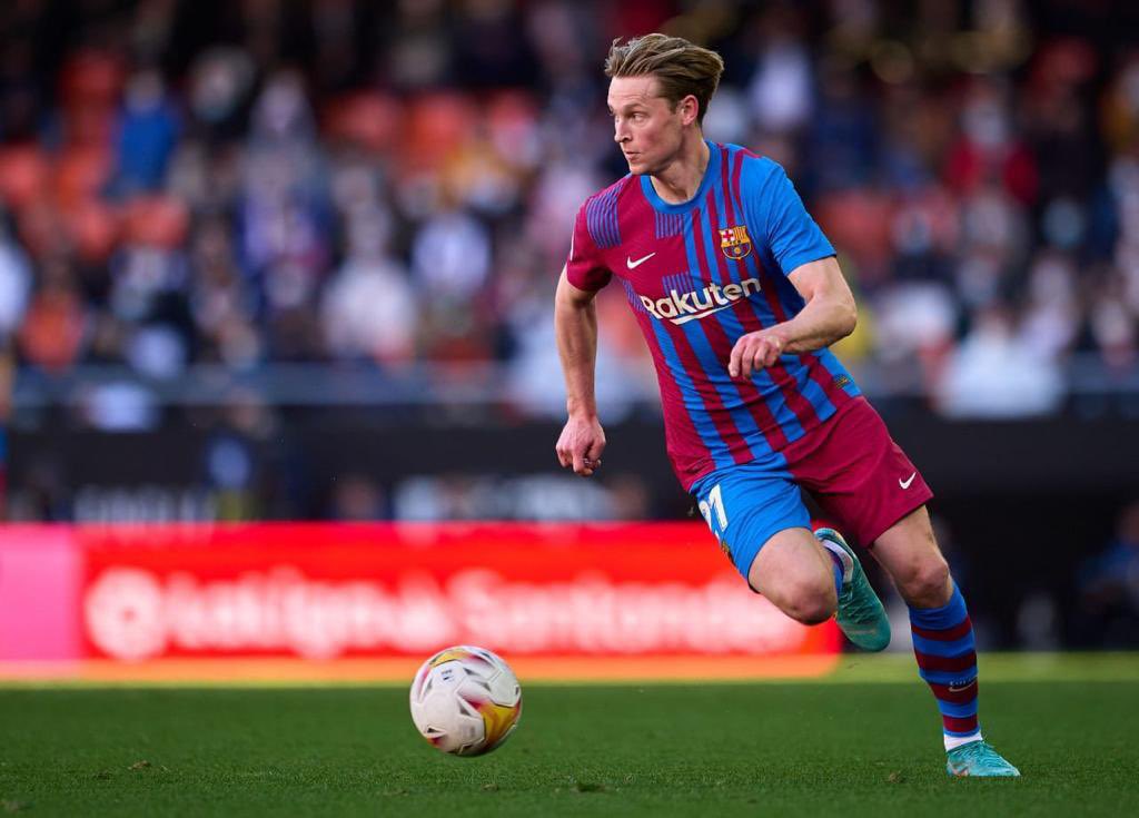 DeJongFrenkie21's tweet photo. Good win away from home💙❤️ https://t.co/fT1mD4mTis