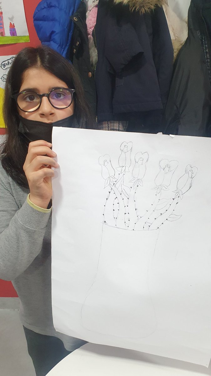 • Natürmort  Çalışması •
Vazoda Çiçekler 🌸🌷
@BKAksaray 
<a href="/YusufVarolun/">Yusuf Varolun</a> 
<a href="/EniseYuzgec/">Enise Yüzgeç</a> 
<a href="/ilkay_tandogan/">İlkay Nazlı Tandoğan</a> 
@zeybekmurat35