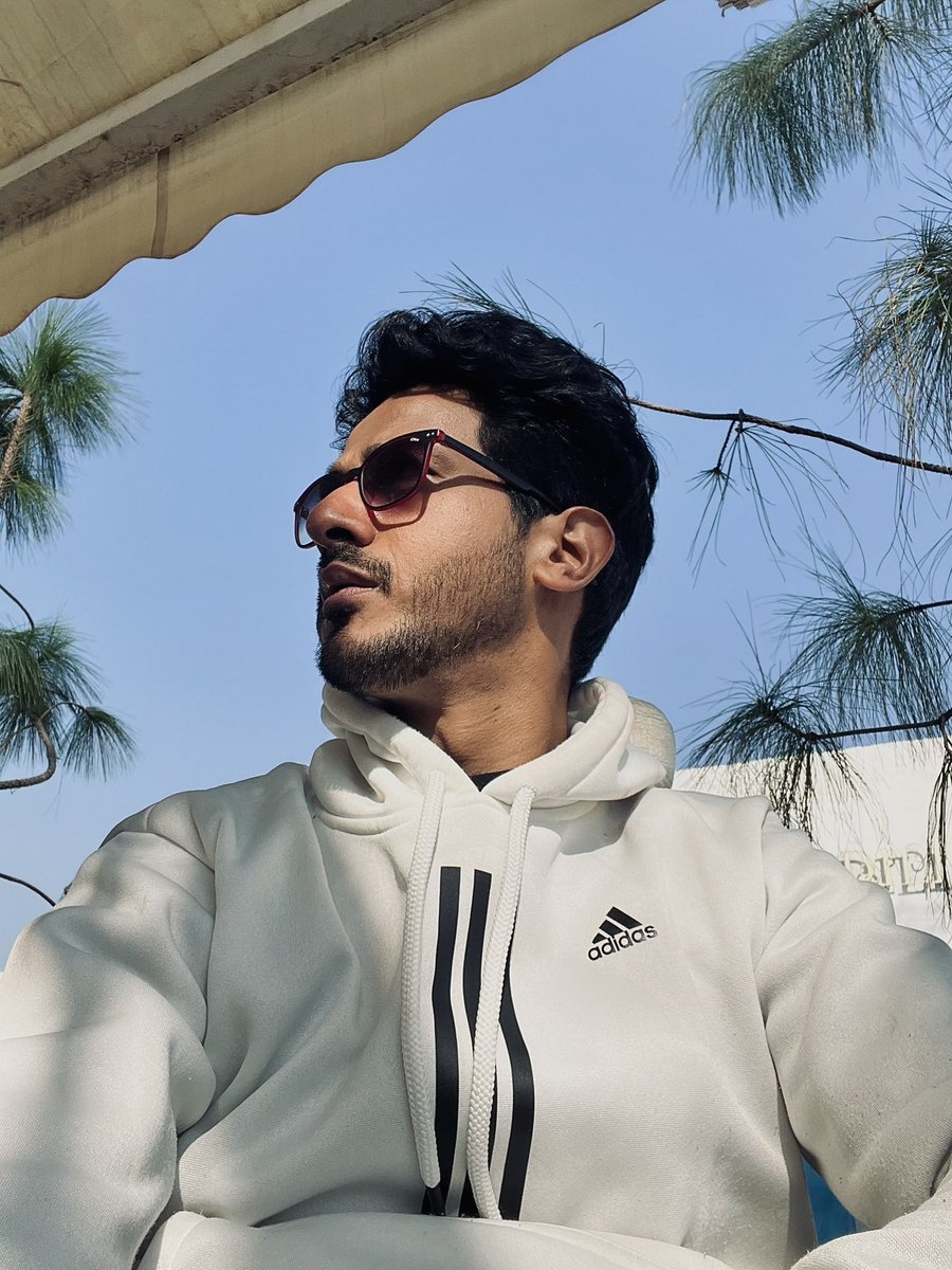 chiragsethi01's tweet photo. Soaking sun ☀️ https://t.co/zqPHqHovMO