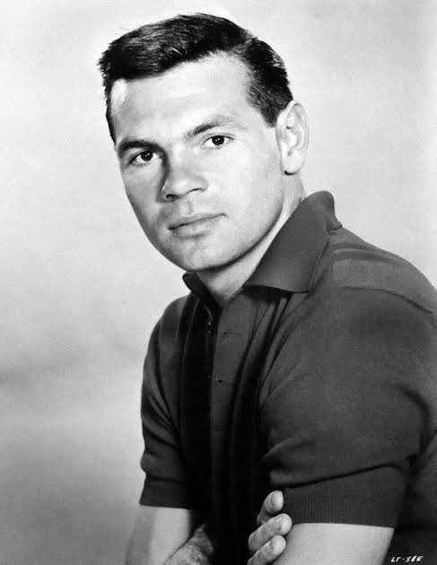 Happy birthday Gary Lockwood! My favorite film with Lockwood so far is Jacques Demy s Model shop. 