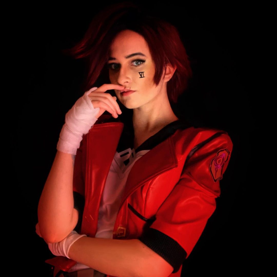 Ezcosplay , Twitter Profile