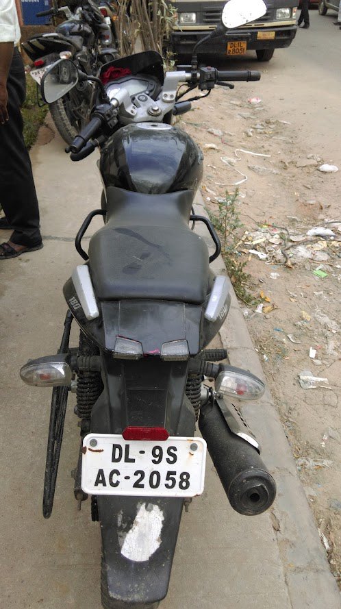 varun_arora04's tweet photo. Dhananjay Pant resident of Greater Noida West is MISSING from last 24 hrs. He left home yesterday noon &amp; din’t came back. If anyone has any info or find any info abt him pls contact us @dgpup @Uppolice @noidapolice   @noidatraffic @noida_authority  @dm_ghaziabad @ghaziabadpolice https://t.co/o0Qsiz6NjR