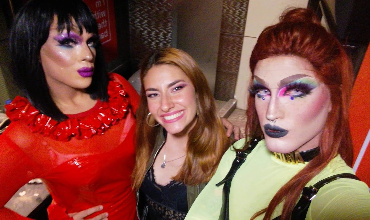 ClaraConcisa's tweet photo. Desde el programa, queremos dar nuestra enhorabuena a todes les reines que han conseguido llegar a @DragRaceEs 💜

Especialmente, a quienes ya han pasado un ratito con nosotres en el programa y nos han abierto una puerta a su arte @Arielrecrock @diamantemeryb ✨

¡Qué ganas! https://t.co/kn0bpJDL5h
