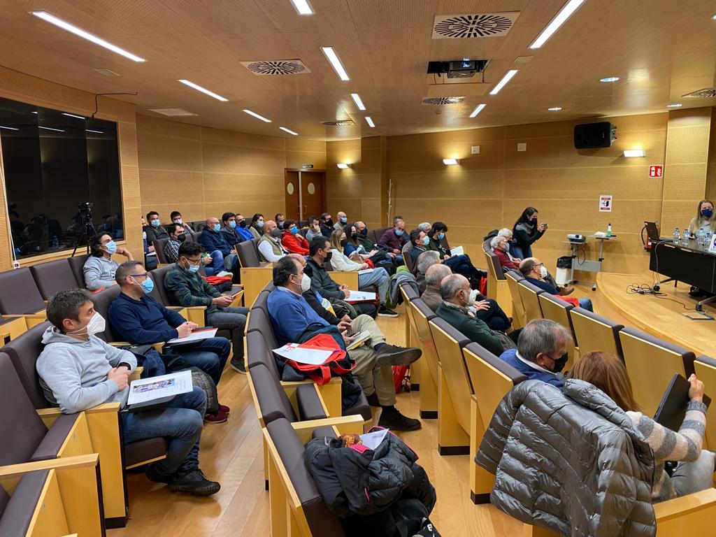 TrufaTeruel's tweet photo. Arranca la VII edición del Curso de Truficultura Práctica, organizado por la @uvteruel y con colaboración de ATRUTER. Durará 4 días, y se estudiarán los aspectos relacionados con la trufa, con ponencias de especialistas, salidas a campo y un panel de cata https://t.co/ShQfaABsFQ