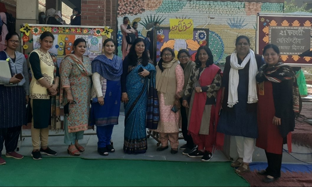 SeemaGovtTr's tweet photo. #internationalmotherlanguageday2022 #InternationalMotherLanguageDay was celebrated with full fervour by #students #parents and #teachertwitter at GGSSS,JASOLA VILLAGE 
@rohit_upadhyaya 
@KavitaSaini_DoE 
@PbpandeyB 
@BRP_Sanjay https://t.co/dzJXTj8LBl