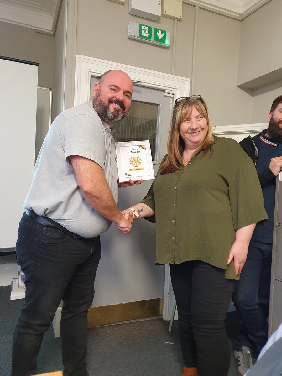 Emma Warrener tweet media