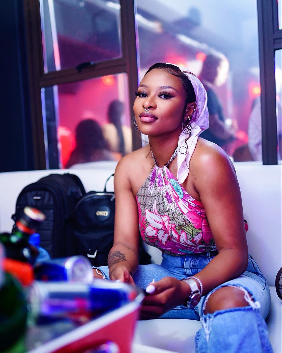 DJZinhle's tweet image. Last night… #eragirlsworldwide ❤️