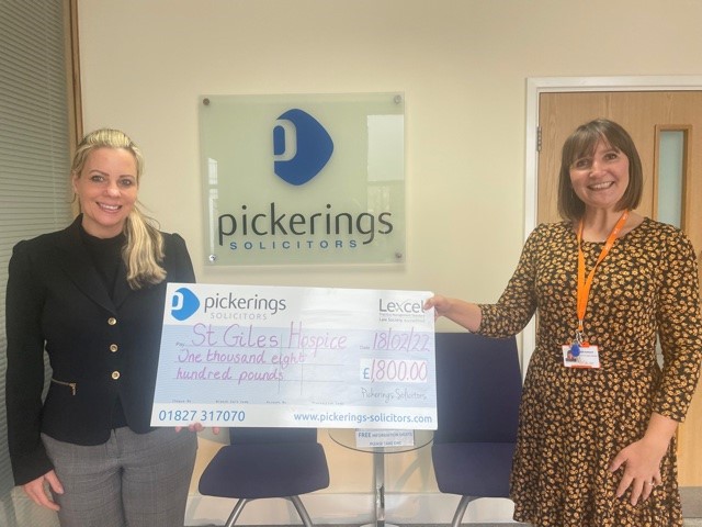 pickeringslaw's tweet photo. Proud that our Wills and Probate Team raised £1,800.00 for @StGilesHospice . Solicitor Marie Tisdale presents the funds to Sally Redmond of the hospice. https://t.co/c4G94DddxN
#charity #makeyourwill #wills https://t.co/0PzTHpSvm8