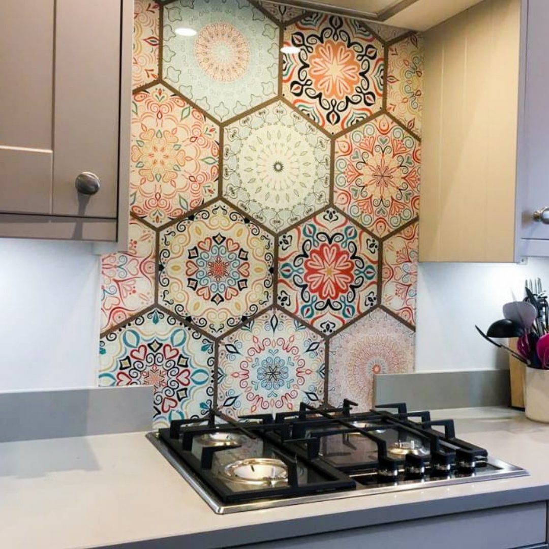 Bring happiness into your kitchen with a Glass Inspirations splashback! 💖

We can't help falling in love with one of our new beautiful installations! ✨

Love this print? Send us a DM or visit us at our showroom! 👇⠀
📍Crookham Rd, Fleet GU51 5DJ