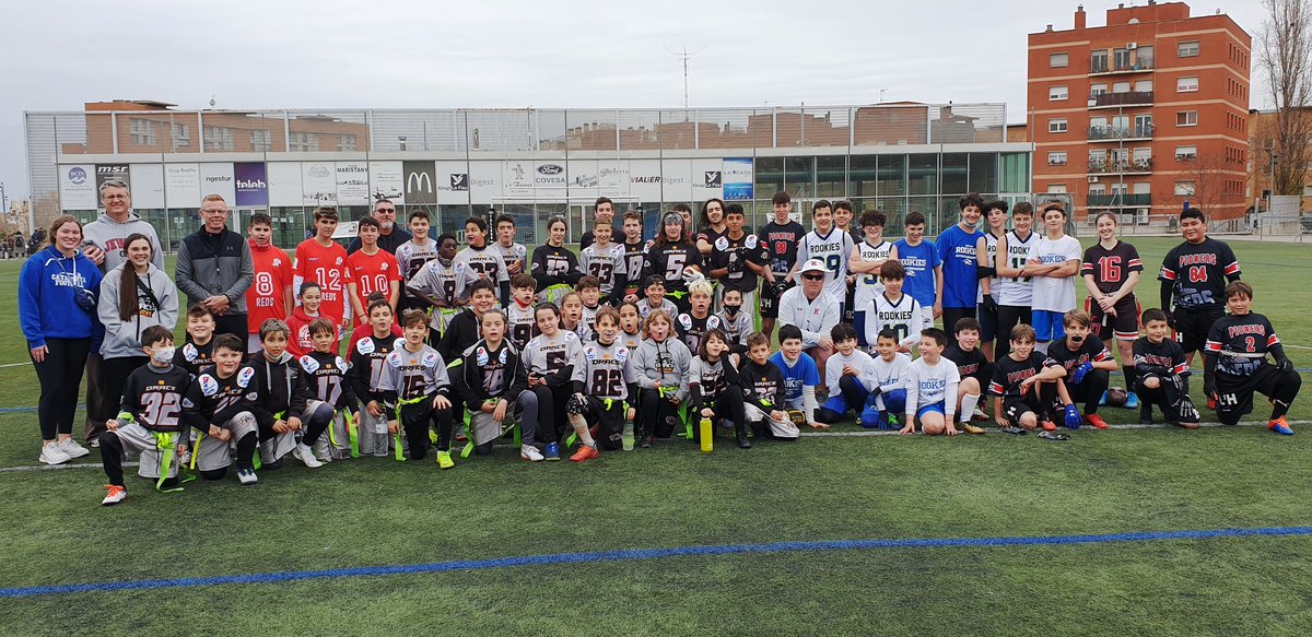 FCFAtwi's tweet photo. 🏈 El #ClinicFCFA2022 torna amb una gran diada de "football" a Montigalà
👇
A més, @barberarookies i @pioners no afluixen al capdavant de la #LCFAJúnior i ja tenim Final a 4 del #CCFFOpen
⬇ + Info ⬇
https://t.co/ubGqqeNEPU
#FCFA @UFECcat @esportcat @larcadacamps @AjBadalona https://t.co/eDrVsorzlM
