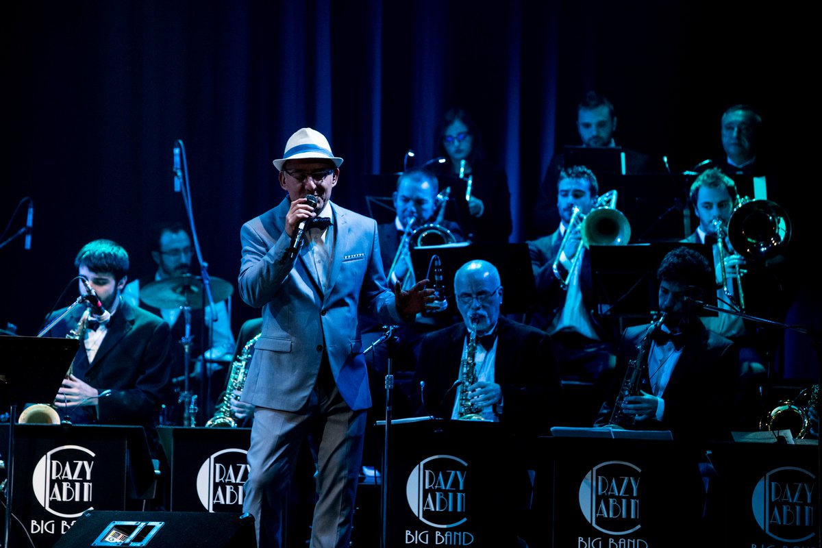 JMDLatina's tweet photo. 🎺Éxito rotundo del 1ºBig Band Festival #DistritoLatina con el Auditorio Paco de Lucía lleno durante sus 3 jornadas.
Enhorabuena a @harmoniabigband , @MADSAXBB y @CrazyCabinBB por sus fabulosos conciertos, y gracias a nuestro vecindario por la increíble acogida de este proyecto🤗 https://t.co/OTPJYnCXro