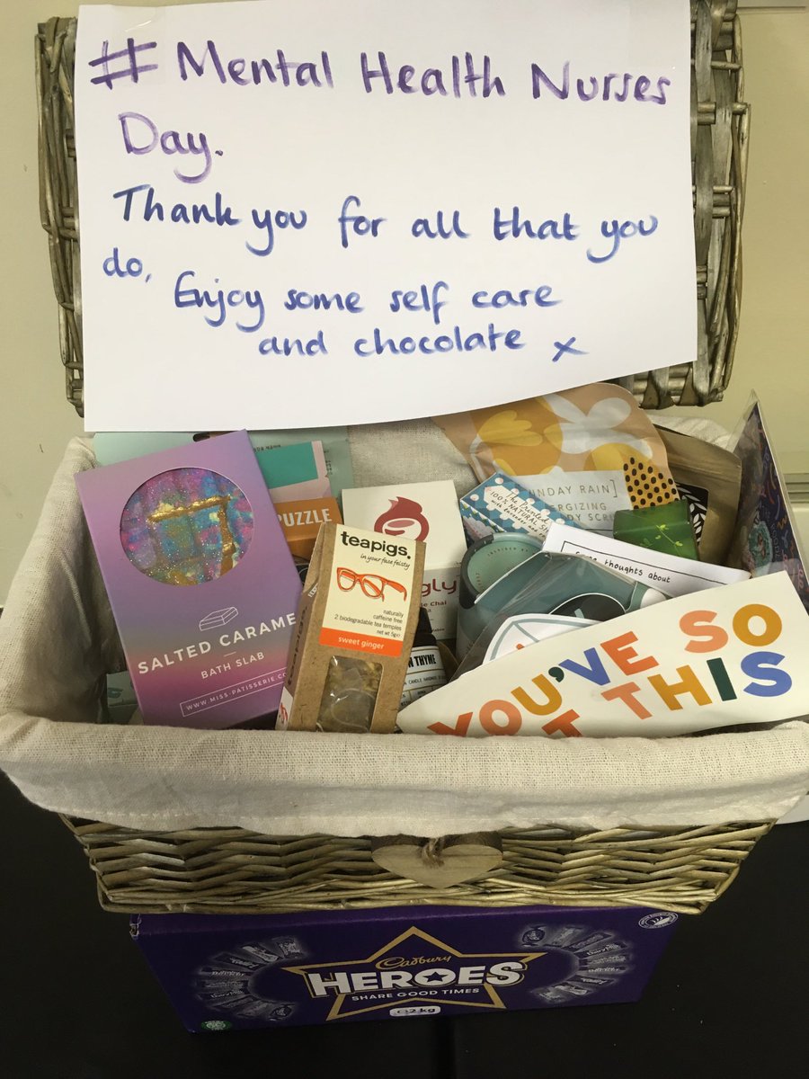 morag_millar's tweet photo. #MHNursesDay An opportunity to thank all the staff in Ravenscraig for all that they do every day. Time to celebrate with self care and of course chocolate! @nhsfife⁩ ⁦@FoNScharity⁩ https://t.co/nqjXzix1MX