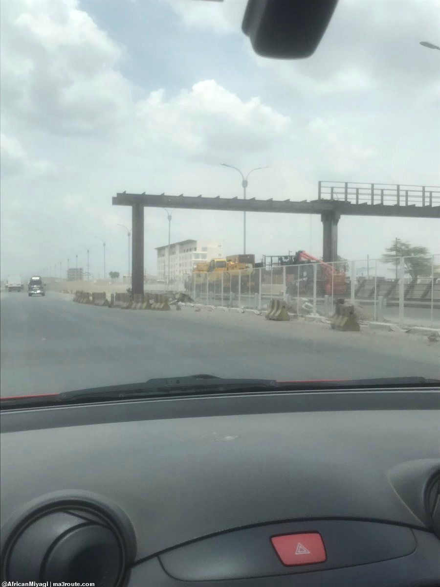 13:16 <a href="/KeNHAKenya/">Kenya National Highways Authority (KeNHA)</a> A stretch of almost 5km between gateway mall and Katani road junction we can only see one footbridge for pedestrians to cross the Mombasa road/expressway, are we serious?   via <a href="/AfricanMiyagi/">The Handy Man</a>