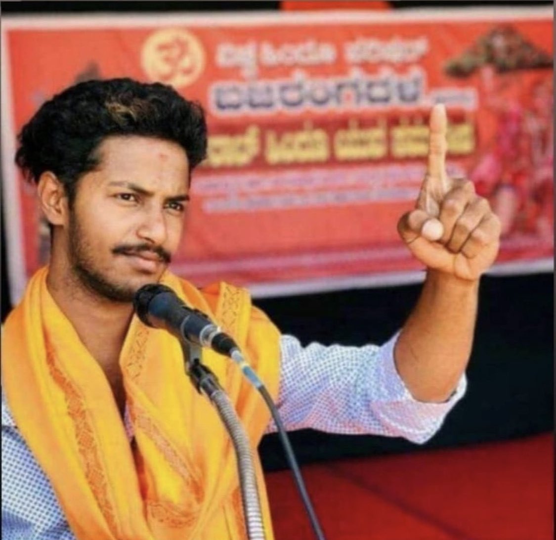 Sunil_Deodhar's tweet photo. I strongly condemn barbaric Murder of Brave Hindu youth #Harsha!

Moreover, it’s shameful &amp; unfortunate from the on part of some media houses who always keep selective silence when radical Muslims are involved in such heinous crime.

#JusticeForHarsha

@AnchorAnandN @ShefVaidya https://t.co/3uJBMem0hF
