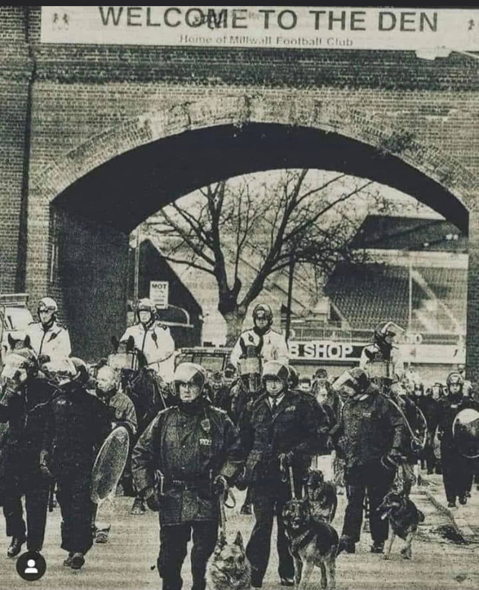 OiOiMillwall's tweet image. Before 'cowards way '