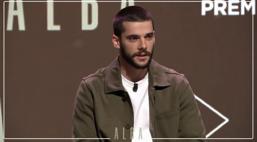 Alba (@seriealba) on Twitter photo . <a href="/alvaroricoweb/">Álvaro Rico</a> se mete en la piel de Jacobo Entrerríos: “A veces hay que estar en esa parte cruel para que se pueda contar la historia”. 💔
Sigue en directo la rueda de prensa de #Alba. 👇🏻
atres.red/qvh8m . <a href="/alvaroricoweb/">Álvaro Rico</a> se mete en la piel de Jacobo Entrerríos: “A veces hay que estar en esa parte cruel para que se pueda contar la historia”. 💔
Sigue en directo la rueda de prensa de #Alba. 👇🏻
atres.red/qvh8m