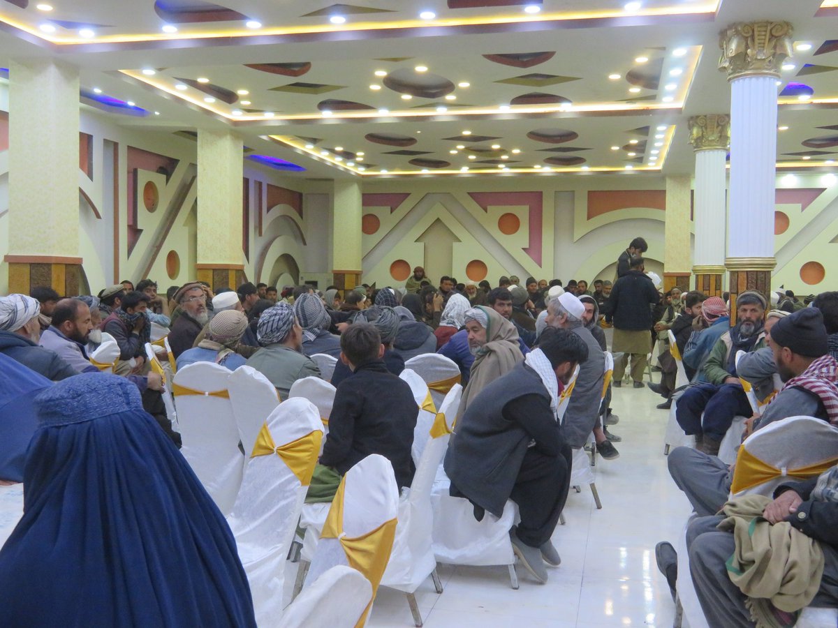 DianaFarhat12's tweet photo. Cash distribution to 350 families in kabul pd 16 https://t.co/1hhdThK2xU