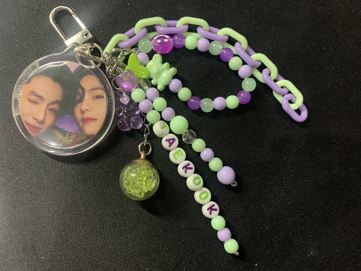 ohViviBeads's tweet photo. BTS TAEKOOK ARMY GIVEAWAY 💜

Jungkook &amp; Taehyung customized collect book / binder keyring ga

1 winner only
🗓02.24.2022

⚙️
must be following our sns (especially Sh0pee acc)
rt, like, follow &amp; tag https://t.co/Ggvz0o9w3w