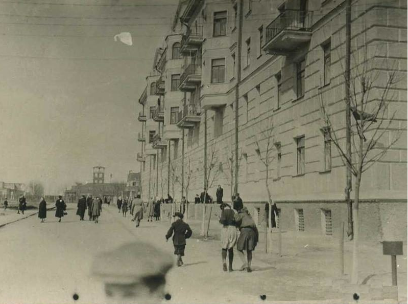Улица Чкалова в 1950-х годах.