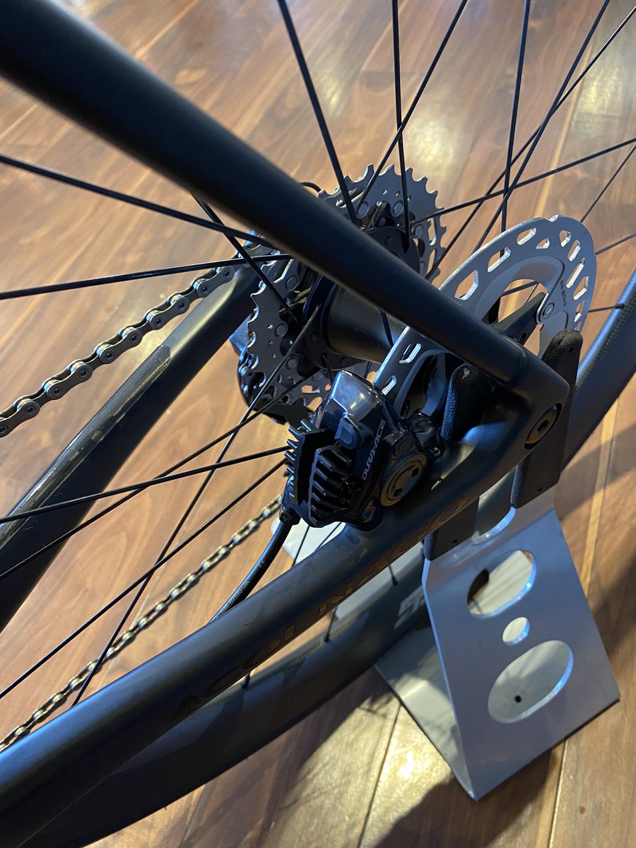 rembikes's tweet photo. What a bike 😍

Colnago C64, 12 speed Dura ace groupset with Zipp 404 firecrest wheels. Set up tubeless with Hutchinson fusion 5 performance tyres.

Now in stock 🤩 Who wants one? 
#Aberdeenshire #cycling #colnagoc64 https://t.co/FMC1iPlvHI