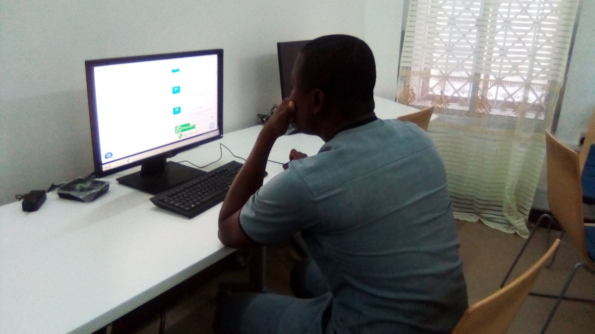 sfoundationtz's tweet photo. Update:
Brother #Samudeen_Yusif visited in #Pemba and met with among the students of IOU.
#Distance_Learning #ODeL #eLearning https://t.co/Tqvrh4eP2y