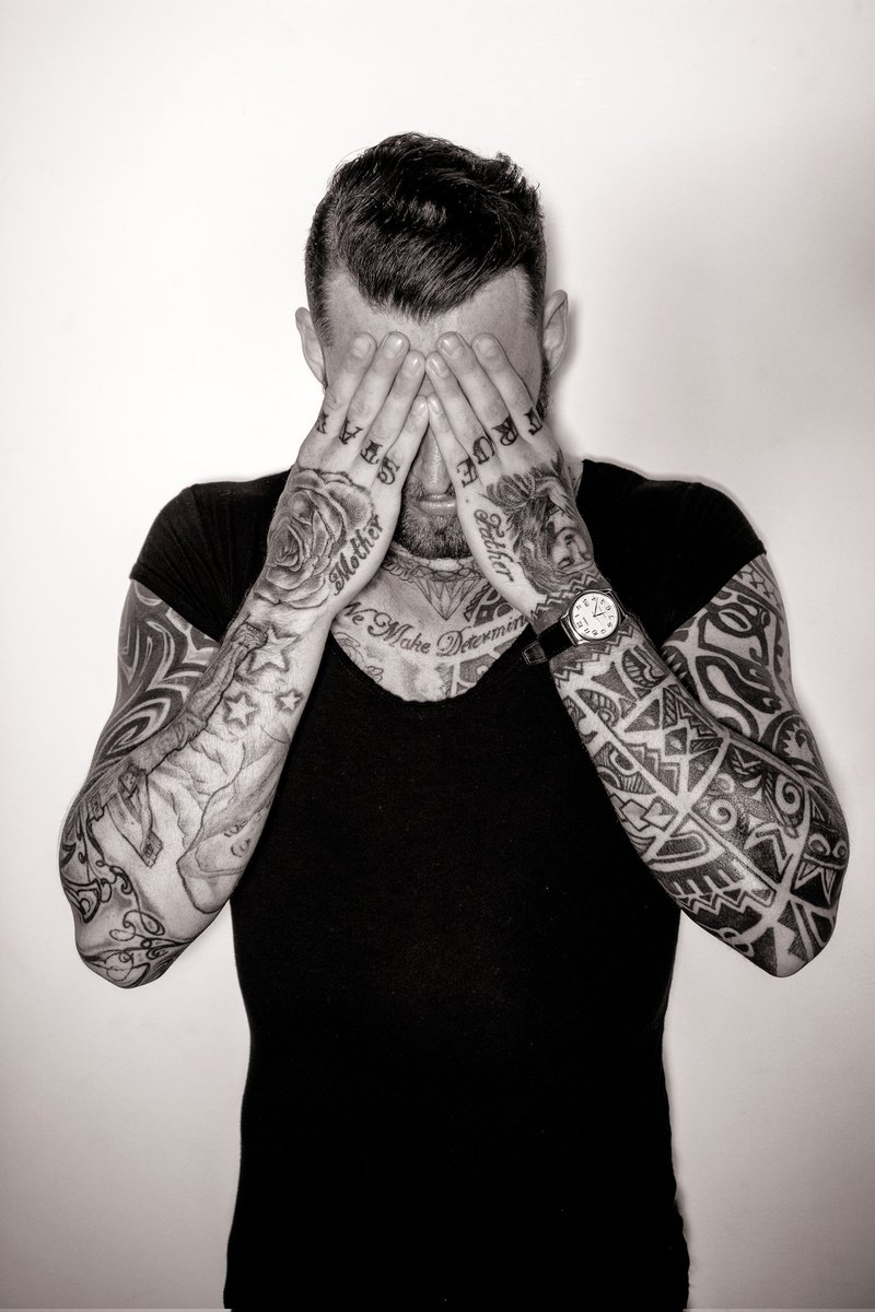 PurpleGeckoTog's tweet photo. There are none so blind as will not see

#tattoos #tattoosleeve #watch #malemodel #blacktshirt #blackandwhitephotography #emotionalphotography #silence #headinhands https://t.co/2HeuK5U0qL