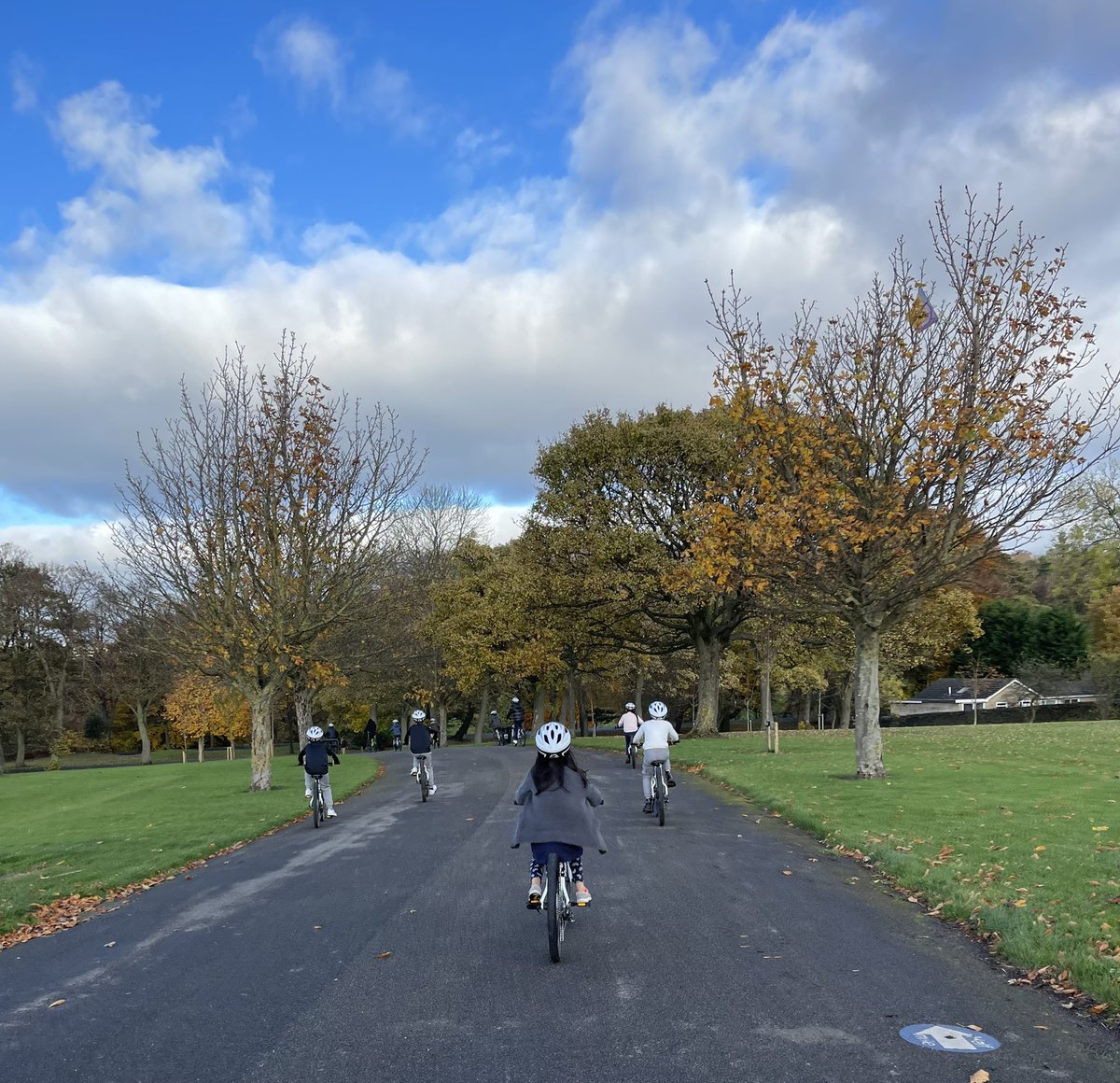 FREE Cycling activities tomorrow, Tuesday 22nd February for Children aged 7 to 10 at Peel Park. 1pm-2.30pm Book here: hopon.bike/book-session/