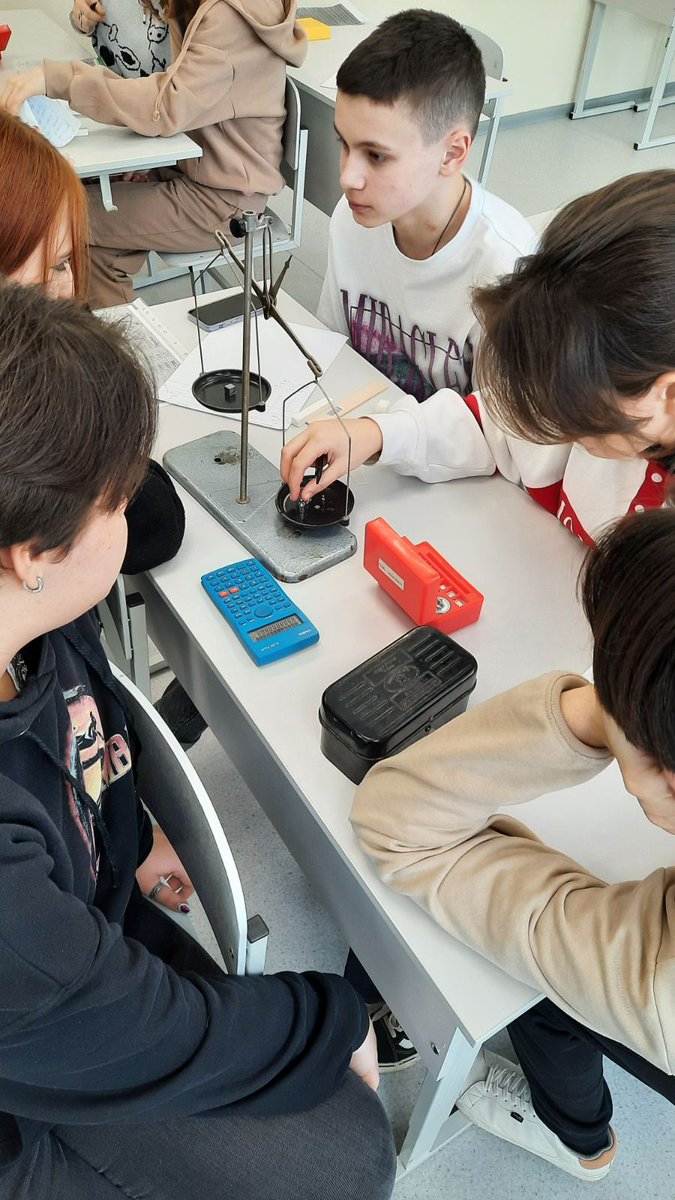 Сегодня стартовала профильная смена "Умные каникулы" по программам РЦОД «Вега» «Использование биологических цифровых лабораторий в исследовательской деятельности школьников» и «Цифровая лаборатория физического эксперимента».
#умныеканикулы <a href="/pu_monso/">Поволжское управление МОиН СО</a> <a href="/Volzhsky_adm/">Администрация Волжского района</a>