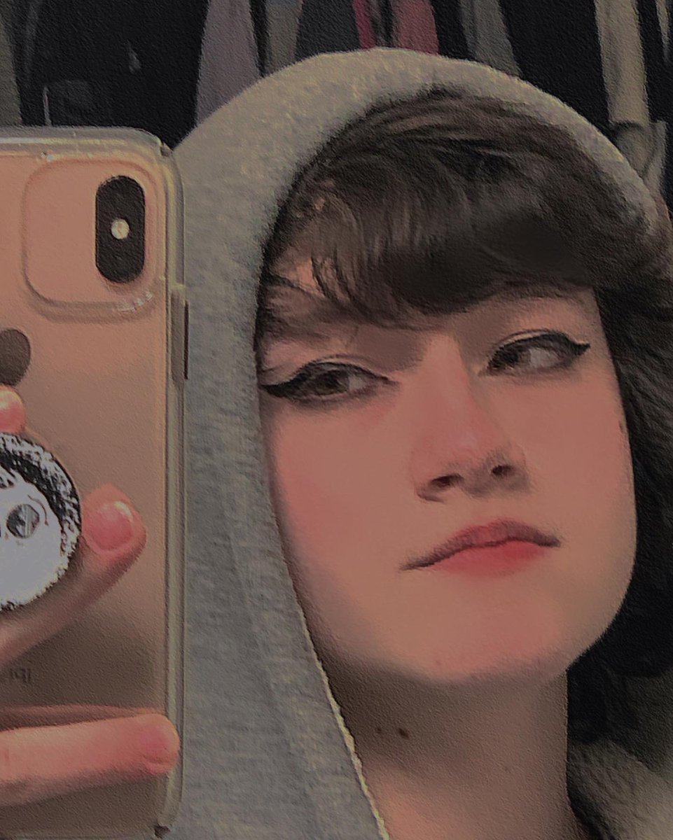 munday :))

she/they pronouns