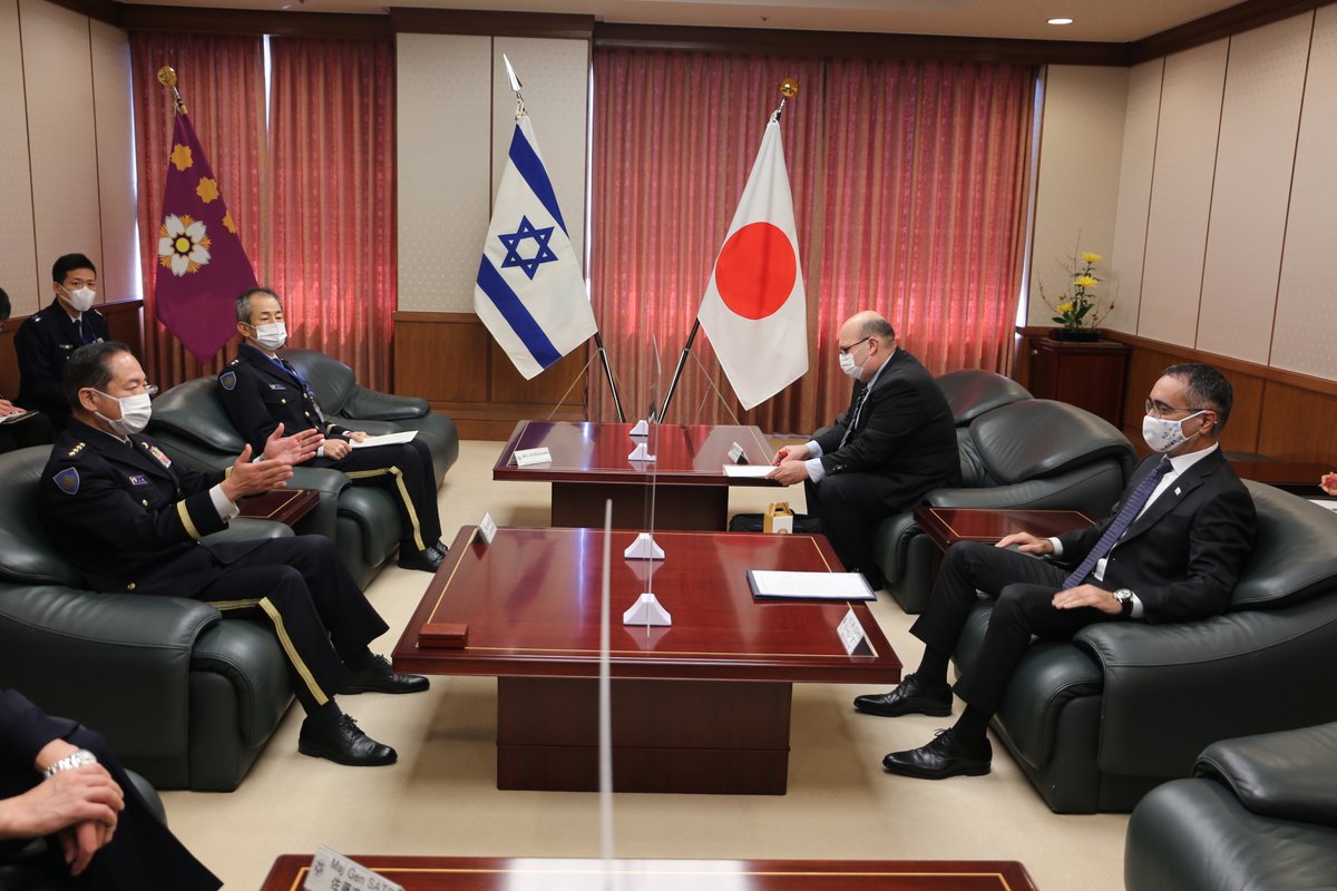 JapanJointStaff's tweet photo. On Feb 21, #CJJS GEN YAMAZAKI had a meeting with Mr. COHEN, #IsraeliAmbassadorToJapan. Two senior officials welcomed the 70th anniversary of bilateral diplomatic relations and agreed to continue various defense cooperation and exchanges based on a #ComprehensivePartnership. https://t.co/pBk38Zdj6T