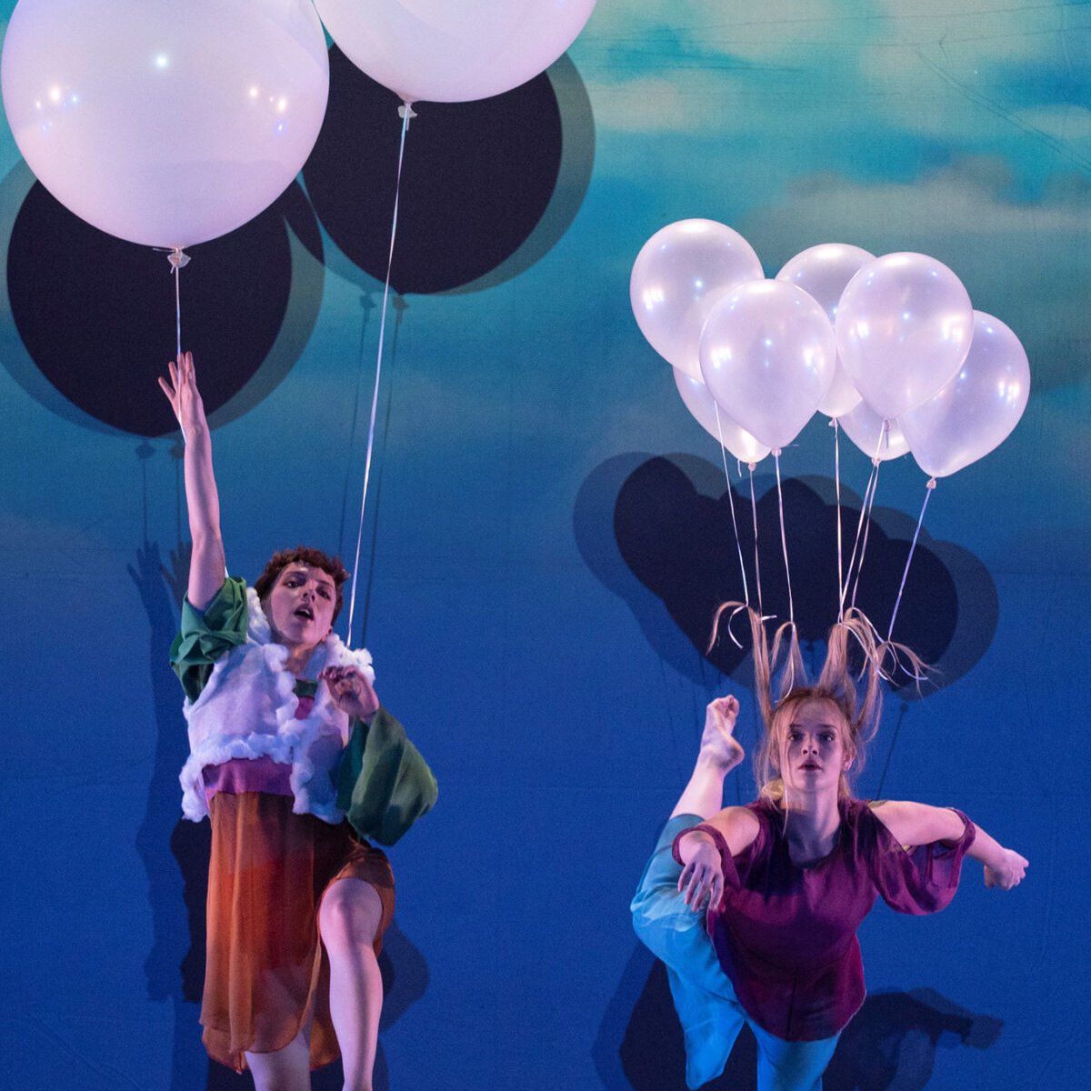 AIRE de LARUMBE DANZA.
Jueves 10 de marzo a las 19:30 horas.
Teatro Carolina Coronado, Almendralejo.
ENTRADA: 5 € ANTICIPADA (Oficina de Turismo)  7€ EN TAQUILLA
AIRE, por muy extraño que te parezca, transcurre en un ascensor. ¡No te lo pierdas!