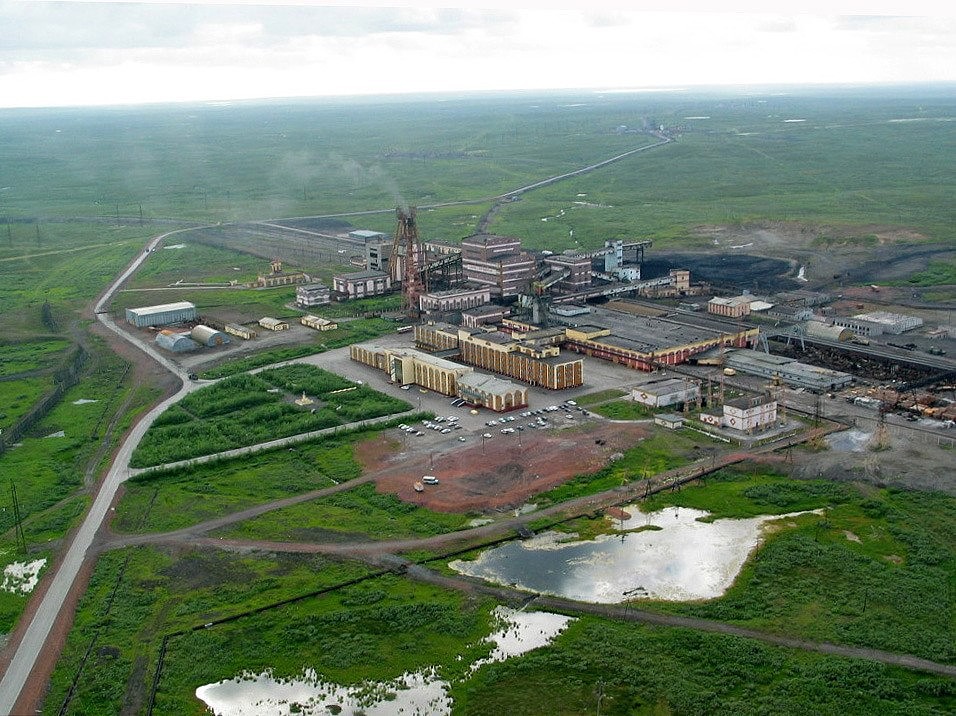 Градообразующие предприятия воркуты. Градообразующие предприятия воркуты. Респ коми, г воркута. Градообразующие предприятия воркуты. Воркута угольные шахты.