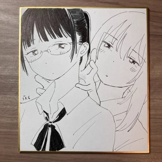 色紙各500円、ミニ原画300円で売ります〜!頑張って描いたのでご検討いただければ嬉しいです。。シールも引き続き300円で売ります! 