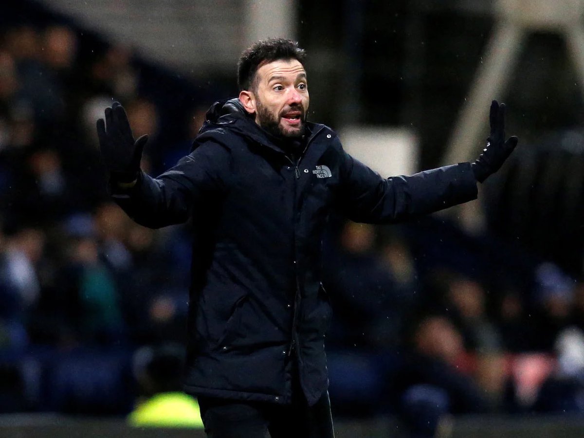 secondtierpod's tweet image. The combined cost of transfer fees in Huddersfield’s most used XI this season is less than £1 million.

15 games unbeaten.

5th in the Championship.

👏👏👏👏

#HTAFC