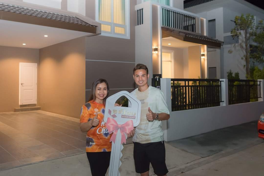 PMic10521's tweet photo. โก๋อุ้ม  เรา ชื่อบ้านแล้วนะ     🥰👪🏦 
#โก๋อุ้ม #ธีราทร https://t.co/qrfGJuGgCN