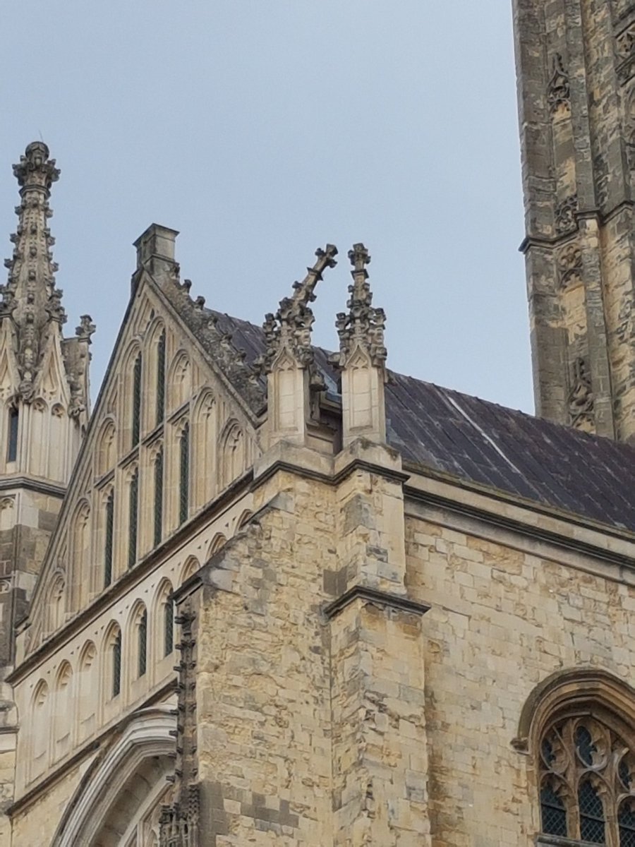 rovingrog's tweet photo. @BBCRadioKent Canterbury Cathedral suffered damage in the storms last night https://t.co/W7KV2yTcKU