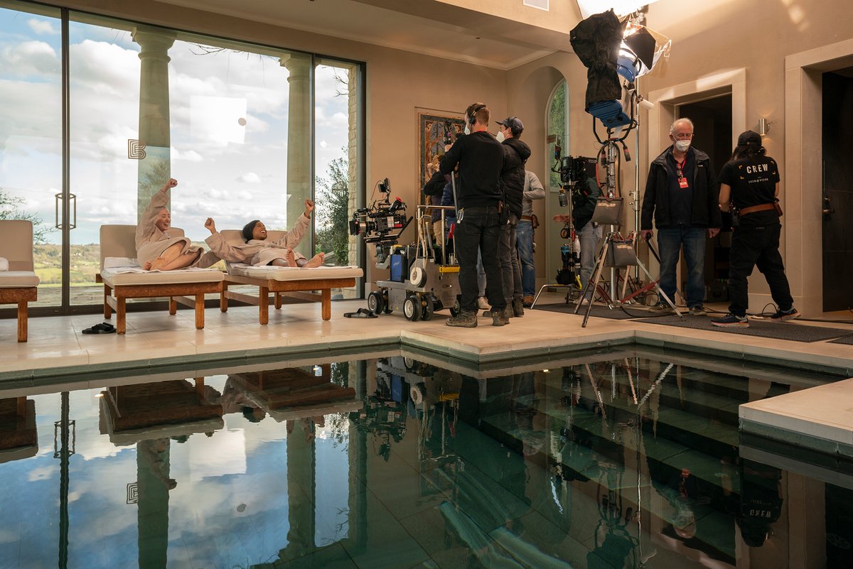 WatchingChloe's tweet photo. This is just one big thank you to our incredible cast and crew for working so hard and being so brilliant. #Chloe

📸: York Tillyer https://t.co/coCwtivBmy