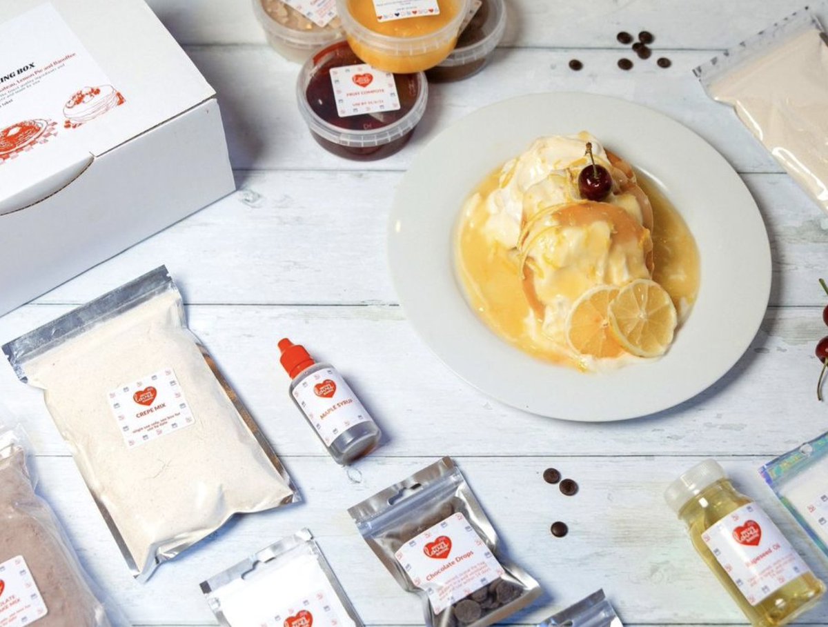 Check out this Pancake Day Pantry Package from Britain Loves Baking! 🥞

This Pancake Box comes with 3 recipes, and are based on classic dessert flavours: 

🍒 Black Forest Pancakes
🍫 Fluffy chocolate pancakes
🍋 Zingy Lemon curd pancakes 

Order via link in bio!

#shrovetuesday