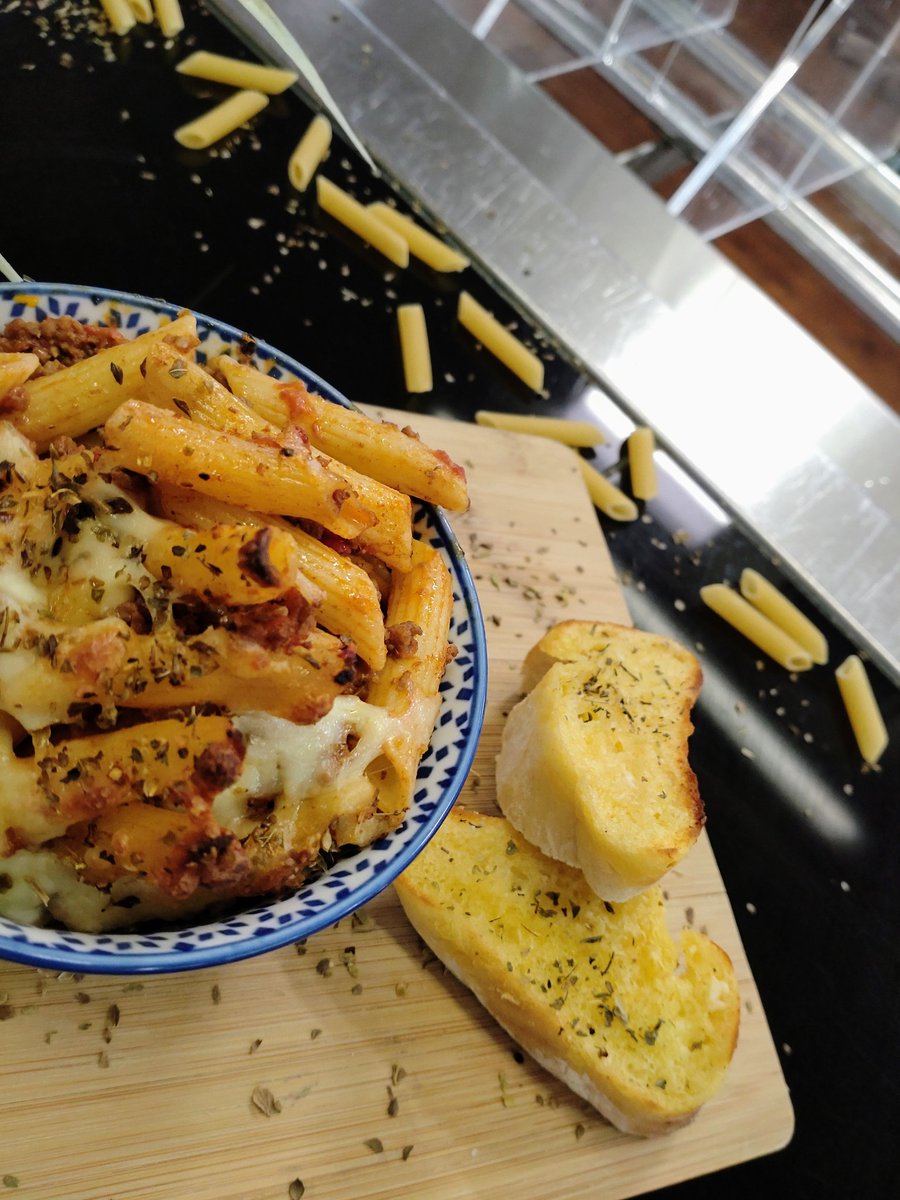 Greenock Food (@foodgreenock) on Twitter photo Hiya. Hope everybody's ready for a new week. First lunch of the week pasta Bolognese bake <a href="/FoodGreenock/">Greenock Food</a> <a href="/GosiaLagiewka/">GL</a> <a href="/CarolineBaci/">Caroline Baci</a> Hiya. Hope everybody's ready for a new week. First lunch of the week pasta Bolognese bake <a href="/FoodGreenock/">Greenock Food</a> <a href="/GosiaLagiewka/">GL</a> <a href="/CarolineBaci/">Caroline Baci</a>