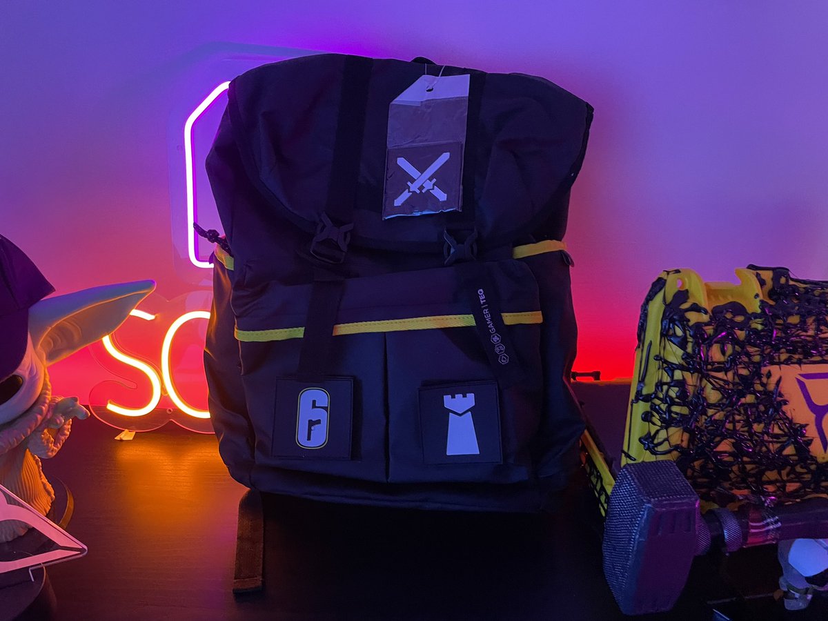 Para celebrar el año 7 que se viene voy a sortear la mochila de <a href="/Rainbow6ES/">Rainbow Six España</a>

👉 Seguir a <a href="/Scythe_R6/">Iñigo Gomez</a> 
🔄 RT a este twit
💬 Menciona a un amigo

🗓 Finaliza el 13/03/22

¡MUCHA SUERTE A TOD@S! 🍀

(Solo para península)