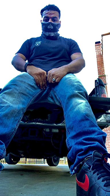 😈🏴&zwj;☠️ https://t.co/DPKP5vZQuI